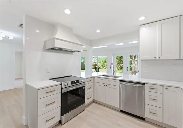 Homes for sale in Dunedin, FL | 2150 Sarazen Dr, Dunedin, FL 34698 | MLS# TB8495849