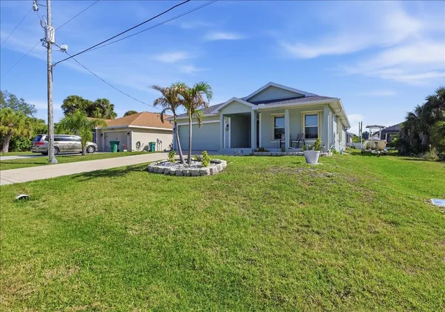 Photo 2 of Single family home for sale at 138 Sunny Way, Rotonda West, FL 33947 | MLS# D6146975 | Listing updated on 2026-09-21