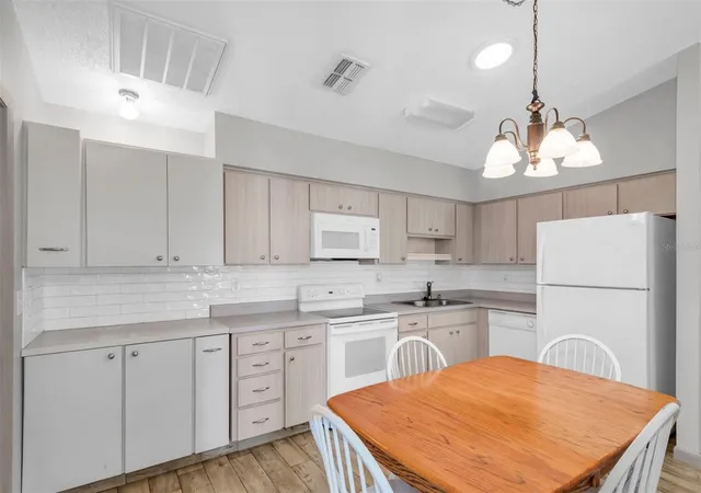 Homes for sale in Zephyrhills, FL | 37730 Alissa Dr, Zephyrhills, FL 33542 | MLS# W7884694