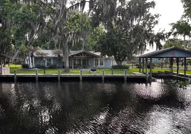 Photo 2 of Single family home for sale at 137 & 135 Riverside Dr, Satsuma, FL 32189 | MLS# FC317610 | Listing updated on 2026-08-30