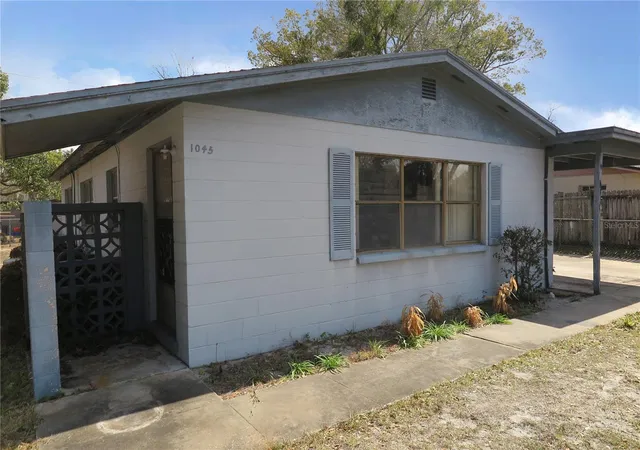 Photo 3 of Single family home for sale at 1045 Se 19th Street, Gainesville, FL 32641 | MLS# GC539299 | Listing updated on 2026-09-14