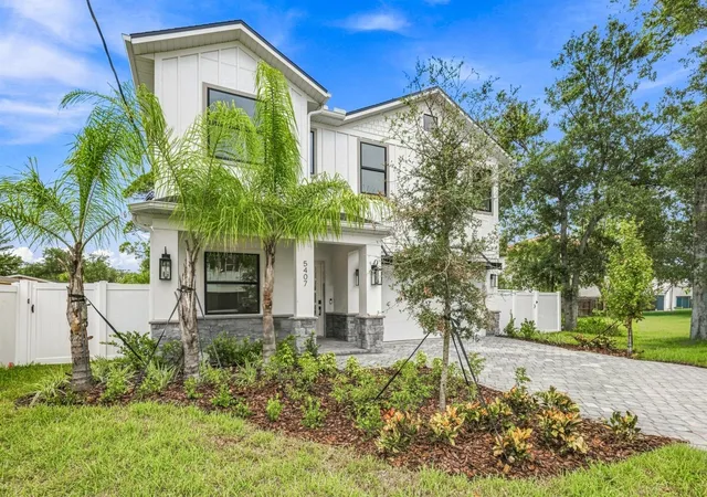 Photo 2 of Single family home for sale at 5407 S Elkins Ave, Tampa, FL 33611 | MLS# TB8495868 | Listing updated on 2026-09-30