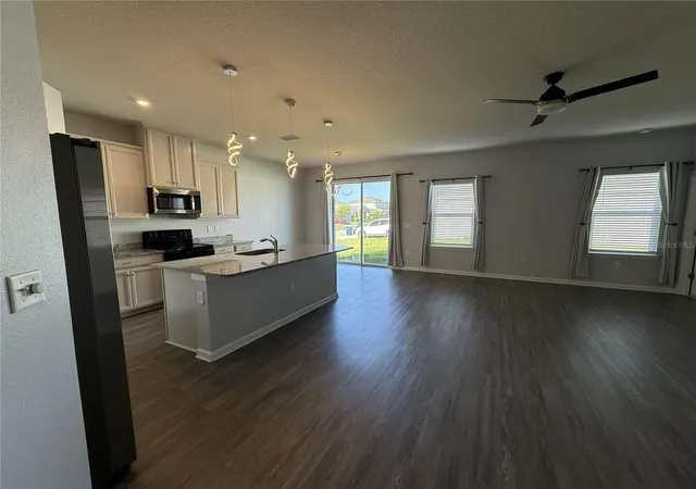 Photo 4 of Single family home for sale at 6205 114th Avenue E, Parrish, FL 34219 | MLS# O6397740 | Listing updated on 2026-10-19