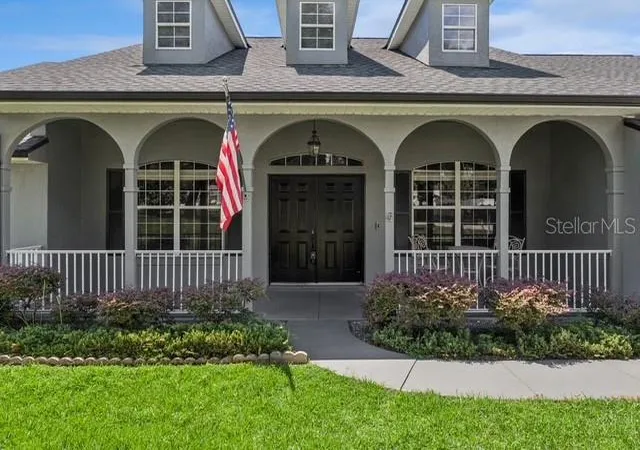 Photo 3 of Single family home for sale at 31038 Fairvista Dr, Tavares, FL 32778 | MLS# O6397744 | Listing updated on 2026-10-03