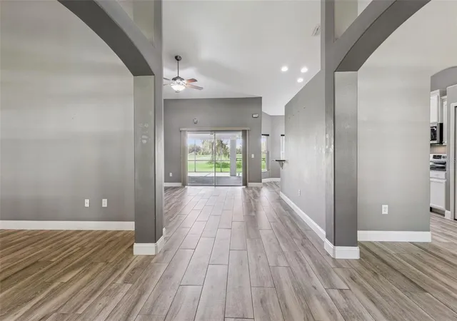 Photo 3 of Single family home for sale at 31038 Fairvista Dr, Tavares, FL 32778 | MLS# O6397744 | Listing updated on 2026-10-03
