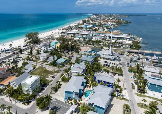 3rd image of 205 Highland Ave, Bradenton Beach, FL 34217