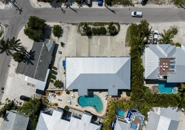 4th image of 205 Highland Ave, Bradenton Beach, FL 34217