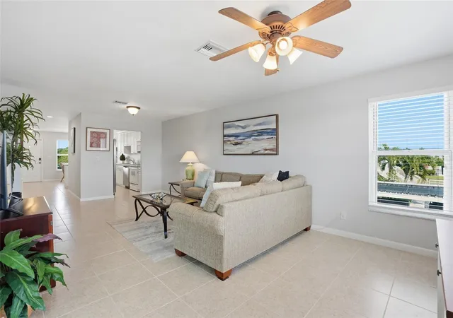 5th image of 912 Se 46Th St, Cape Coral, FL 33904