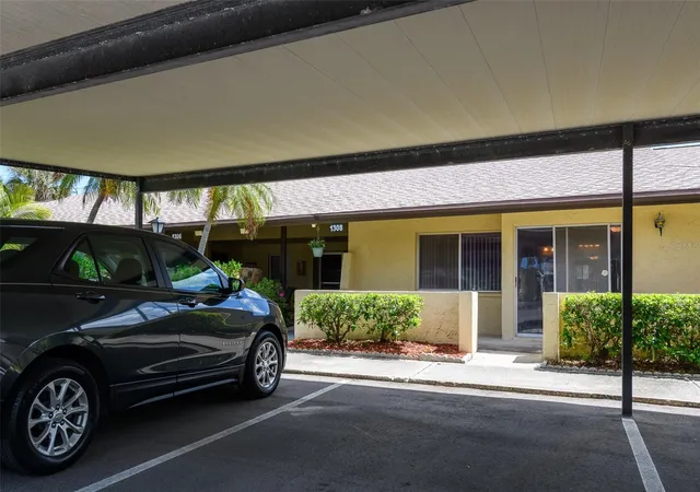 3rd image of 1308 13Th Cir Se, Largo, FL 33771
