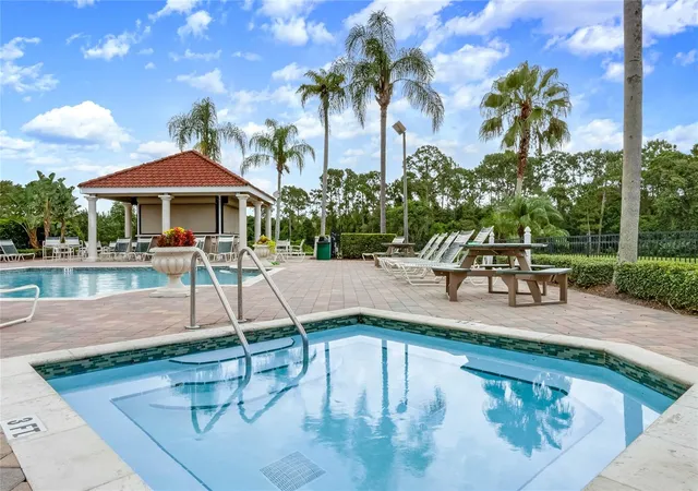 Photo 4 of Single family home for sale at 2721 Lido Key Dr, Kissimmee, FL 34747 | MLS# O6397773 | Listing updated on 2026-10-15