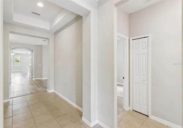 Photo 3 of Single family home for sale at 4627 Blue Major Dr, Windermere, FL 34786 | MLS# O6397778 | Listing updated on 2026-09-04