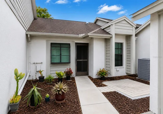 Photo 3 of House for sale at 11736 Rolling Pine Ln, Port Richey, FL 34668 | MLS# TB8495959 | Listing updated on 2026-10-01