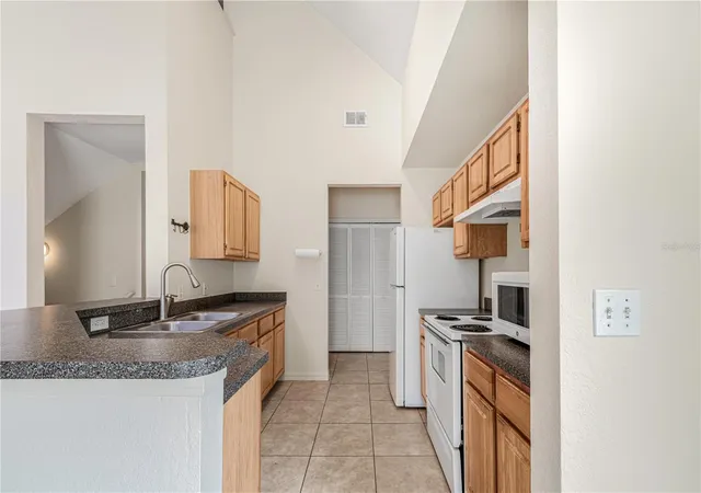 image of 6025 Westgate Dr #2527, Orlando, FL 32835 | MLS# O6397807