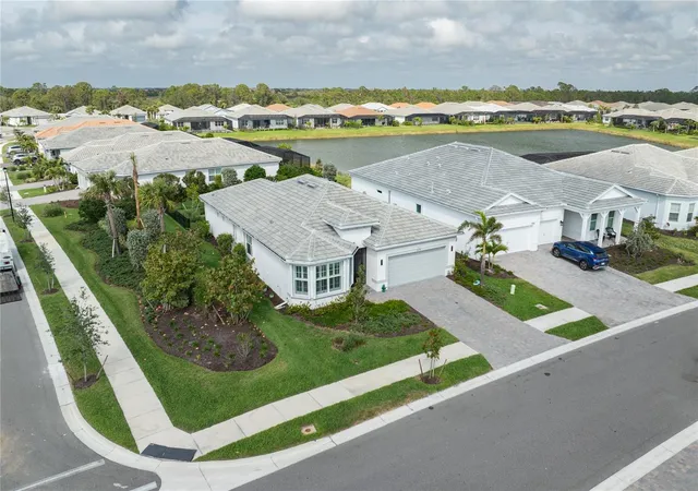 5th image of 9978 Bright Water Dr, Englewood, FL 34223 | MLS# A4689483