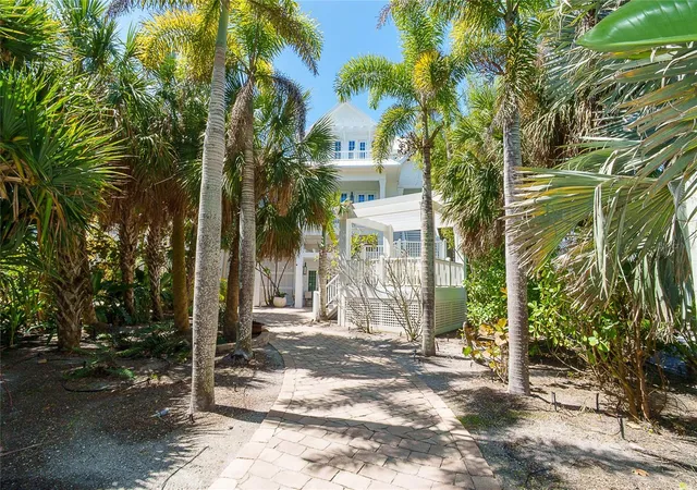 Photo 4 of Single family home for sale at 7320 Palm Is Dr, Placida, FL 33946 | MLS# D6146980 | Listing updated on 2026-05-06