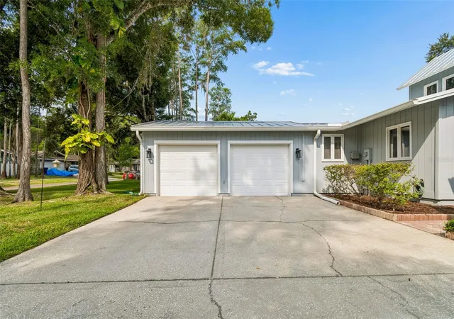 Photo 3 of Sale Pending at 3421 Brian Rd S, Palm Harbor, FL 34685 | MLS# TB8496011 | Listing updated on 2026-08-30