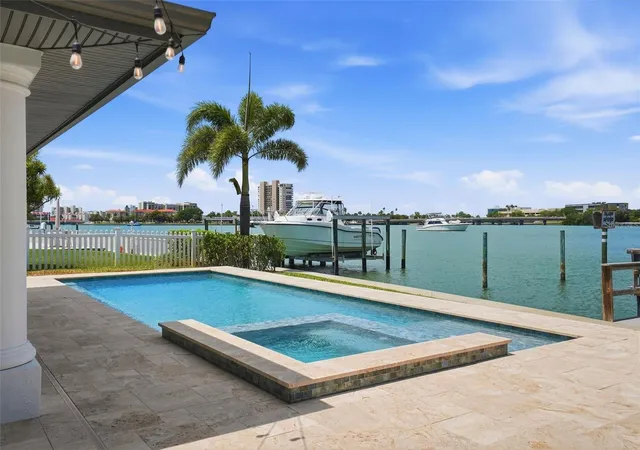 Homes for sale in St Petersburg, FL | 7172 S Shore Dr S, St Petersburg, FL 33707 | MLS# TB8496015