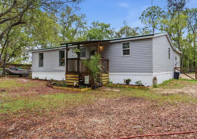 Photo 4 of Manufactured home for sale at 5114 W Rochelle St, Homosassa, FL 34446 | MLS# TB8496032 | Listing updated on 2026-08-13