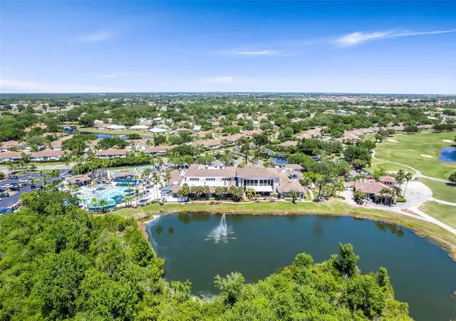 2nd image of 1204 Huntington Grns Dr, SUN CITY CENTER, FL 33573