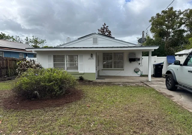 Photo 1 of Single family home for sale at 2014 Page Ave, Orlando, FL 32806 | MLS# O6397872 | Listing updated on 2026-07-22
