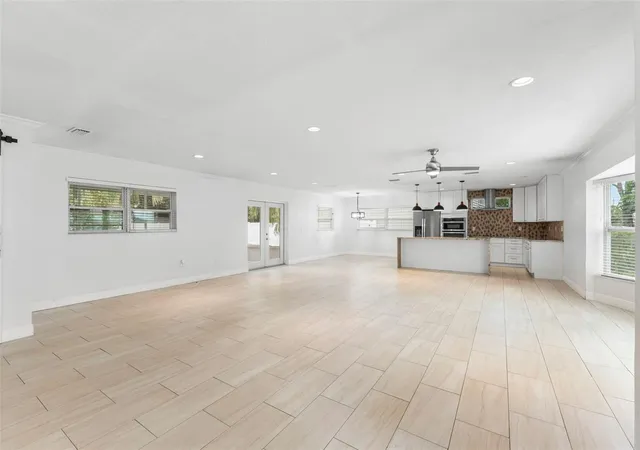 4th image of 125 Carlyle Dr, Palm Harbor, FL 34683 | MLS# TB8496063