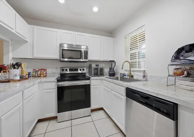 5th image of 5410 Quarry Rock Rd, Lakeland, FL 33809 | MLS# TB8496064