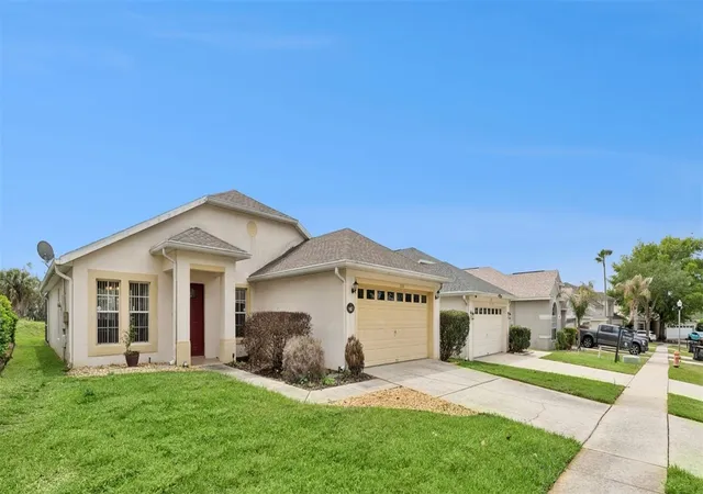 3rd image of 228 Troon Circle, Davenport, FL 33897 | MLS# S5147538