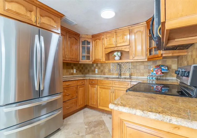 Photo 3 of Single family home for sale at 4540 W Jean St, Tampa, FL 33614 | MLS# TB8496078 | Listing updated on 2026-09-30