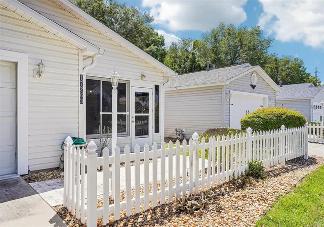 Photo 4 of Sale Pending at 17263 SE 93rd Demoss Ct, The Villages, FL 32162 | MLS# G5110822 | Listing updated on 2026-07-11