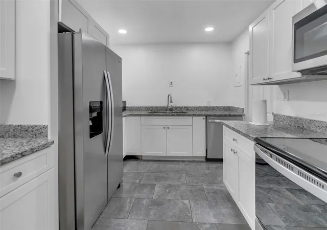 Photo 3 of Single family home for sale at 2600 Euston Rd, Winter Park, FL 32789 | MLS# O6397890 | Listing updated on 2026-09-16