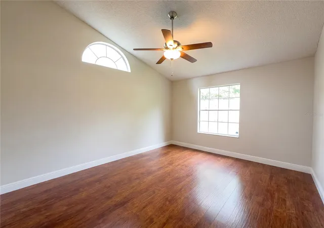 4th image of 1696 Chatham Cir, Apopka, FL 32703 | MLS# O6397898