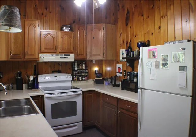 Homes for sale in Deltona, FL | 3045 Yorkshire Dr, Deltona, FL 32738 | MLS# V4948437