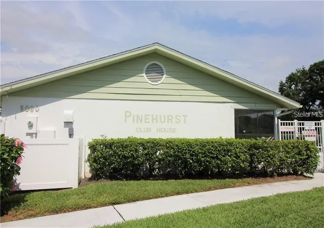 Homes for sale in Sarasota, FL | 7287 Eleanor Cir #15, Sarasota, FL 34243 | MLS# A4689525
