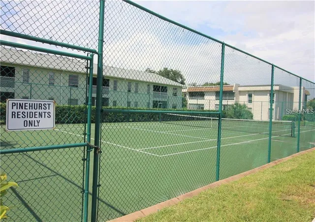 Homes for sale in Sarasota, FL | 7287 Eleanor Cir #15, Sarasota, FL 34243 | MLS# A4689525