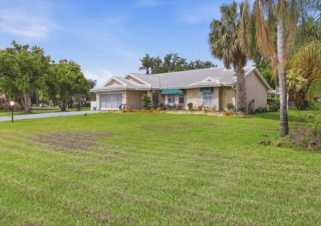 Homes for sale in Leesburg, FL | 35103 Riverside Ct, Leesburg, FL 34788 | MLS# TB8496147