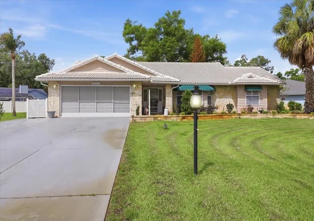 Homes for sale in Leesburg, FL | 35103 Riverside Ct, Leesburg, FL 34788 | MLS# TB8496147