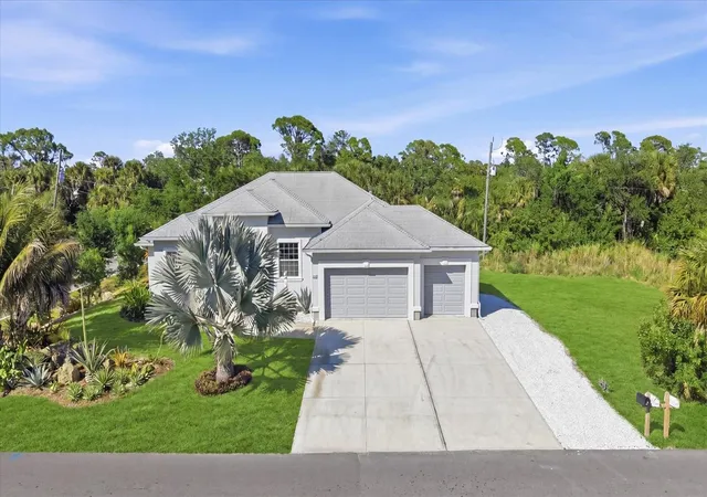 2nd image of 1112 Seneca Rd, Venice, FL 34293 | MLS# N6143858