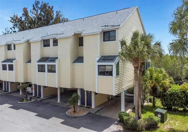 Photo 1 of Townhouse for sale at 1500 Sunset Rd #F7, Tarpon Springs, FL 34689 | MLS# W7884710 | Listing updated on 2026-09-16