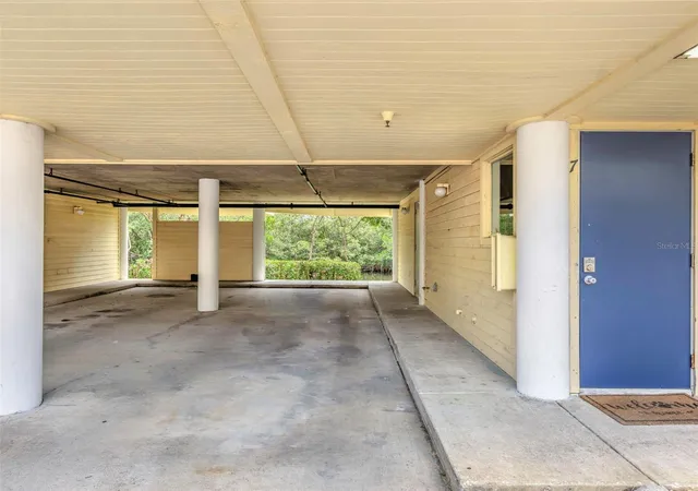 Photo 2 of Townhouse for sale at 1500 Sunset Rd #F7, Tarpon Springs, FL 34689 | MLS# W7884710 | Listing updated on 2026-09-16