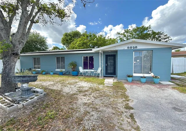 Photo 1 of Single family home for sale at 5828 Harcourt Ave, Orlando, FL 32839 | MLS# S5147571 | Listing updated on 2026-08-13