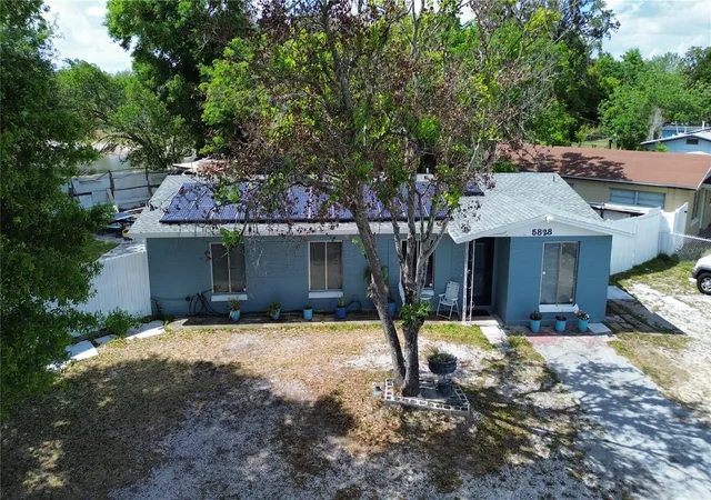 Photo 2 of Single family home for sale at 5828 Harcourt Ave, Orlando, FL 32839 | MLS# S5147571 | Listing updated on 2026-08-13