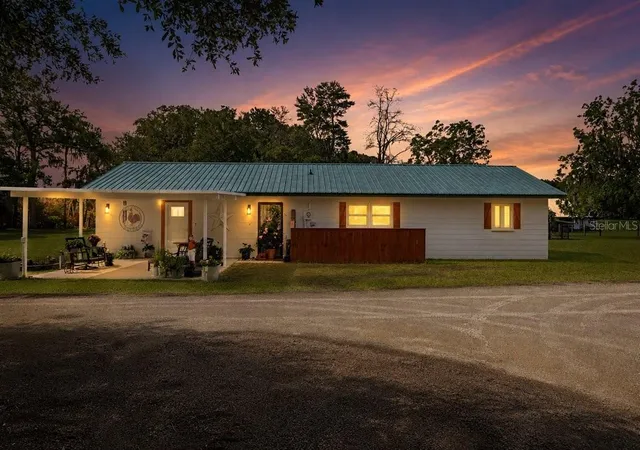 Homes for sale in Newberry, FL | 3019 Se 90Th Ave, Newberry, FL 32669 | MLS# GC539328