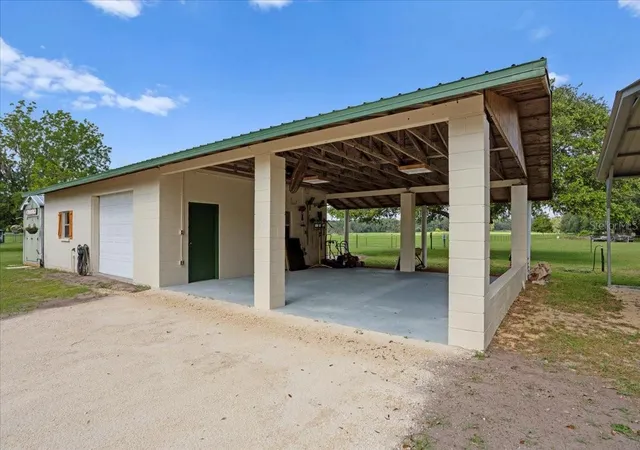 Homes for sale in Newberry, FL | 3019 Se 90th Ave, Newberry, FL 32669 | MLS# GC539328