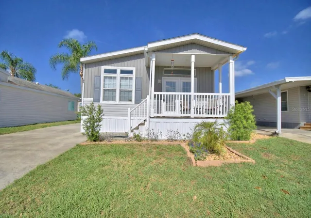1st image of 4925 Cypress Gardens Rd #100, Winter Haven, FL 33884 | MLS# P4938418