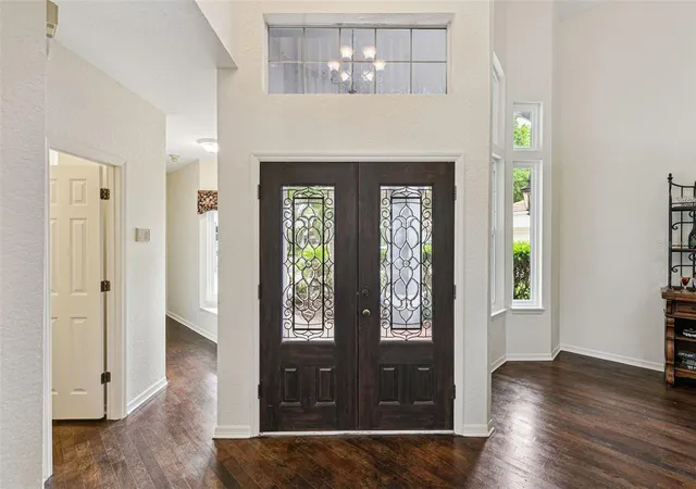 Photo 4 of Single family home for sale at 501 Devon Pl, Lake Mary, FL 32746 | MLS# O6397988 | Listing updated on 2026-10-06