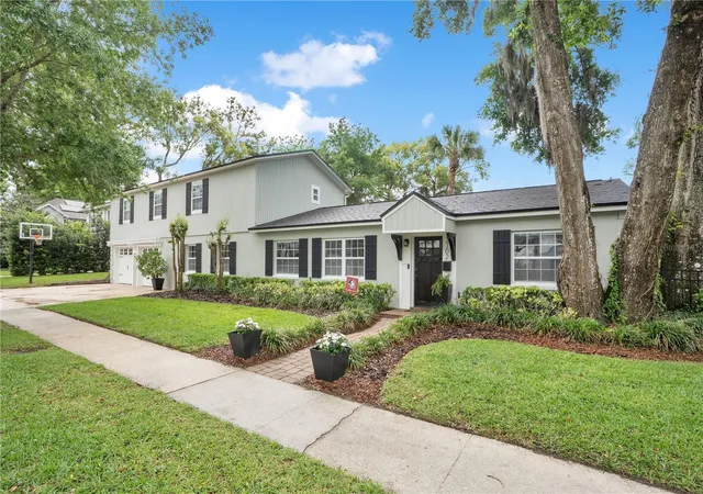 Homes for sale in Winter Park, FL | 2702 Parkland Dr, Winter Park, FL 32789 | MLS# O6397997