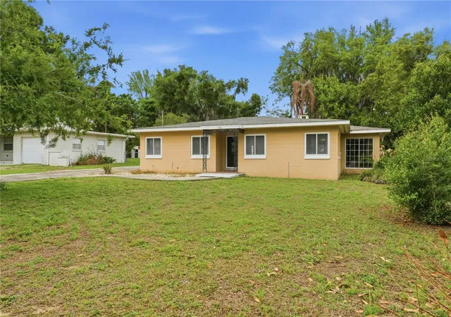 5th image of 126 E Magnolia Ave, Howey In The Hills, FL 34737 | MLS# G5110848