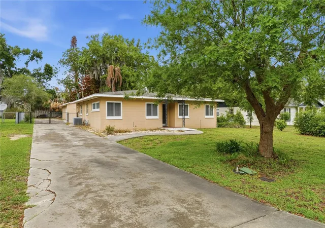 1st image of 126 E Magnolia Ave, Howey In The Hills, FL 34737 | MLS# G5110848