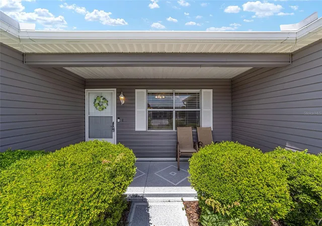 5th image of 435 Santa Clara Cir, Lady Lake, FL 32159 | MLS# OM722535
