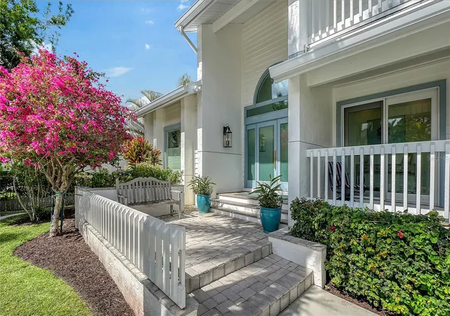 3rd image of 476 Meadow Lark Dr, Sarasota, FL 34236 | MLS# A4689563